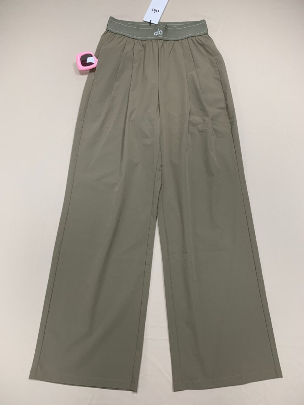 NWT ALO Yoga Olive Suit Up Trouser🛍Regular 30" Inseam Urban Chic